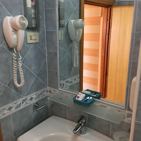 Marconi Hotel 3*